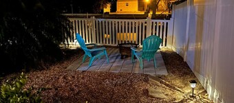 On the Water! *Pool & Golf Cart