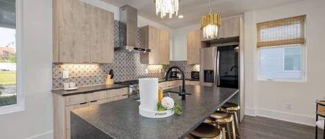 Fridge, microwave, oven, stovetop