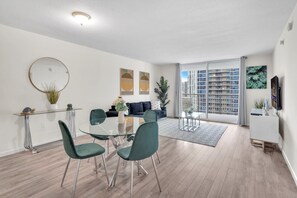 Interior - Brickell Key Gem: Stylish 1-Bed W/ Free Parking (Miami)