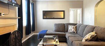 Quiet Shreveport Tudor. 5 minutes to Cross Lake. 