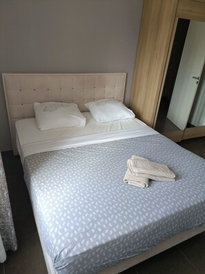 5 間睡房、書桌、可攜式嬰兒床、免費 Wi-Fi