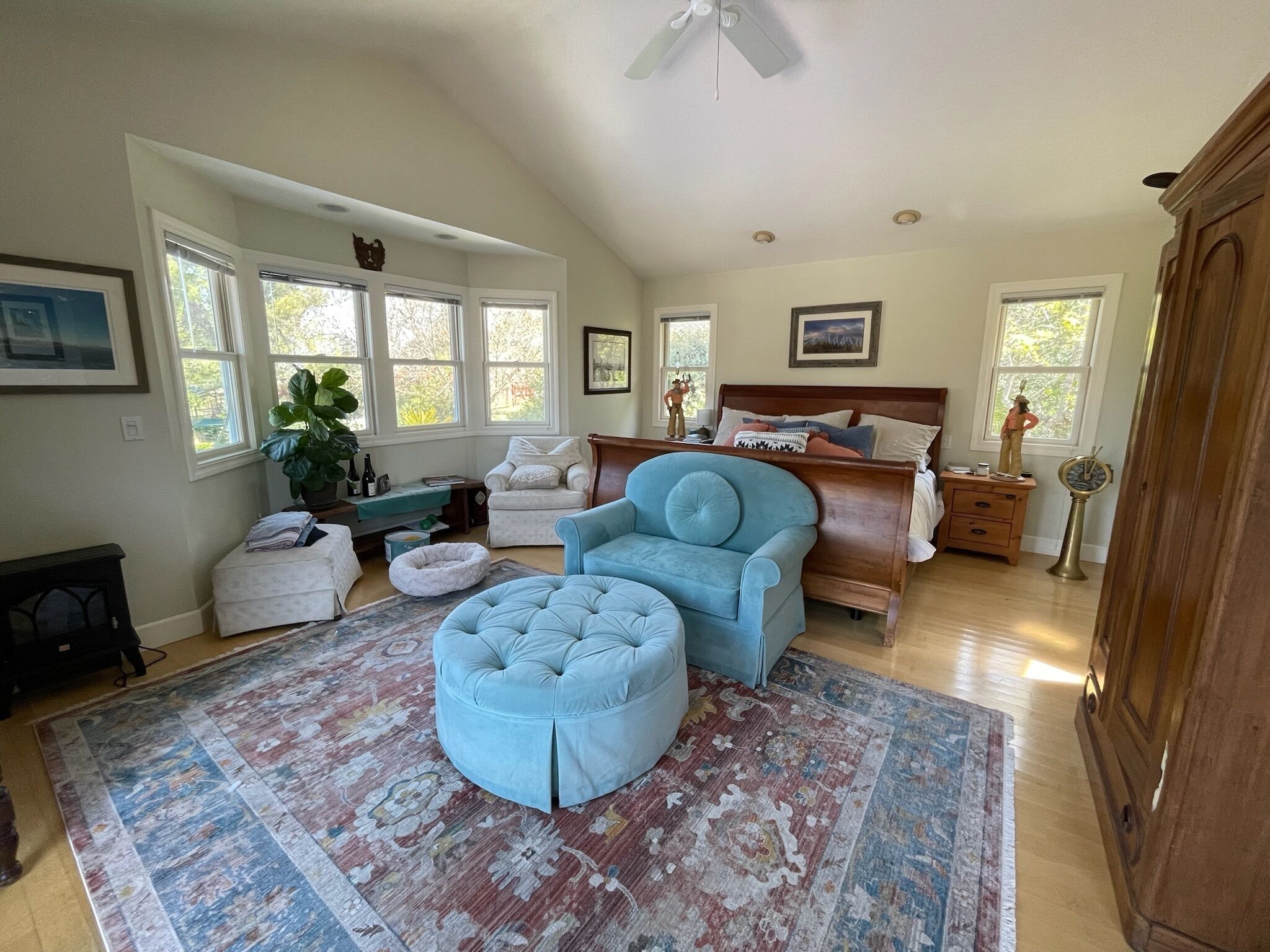 Smart TV, fireplace, printers