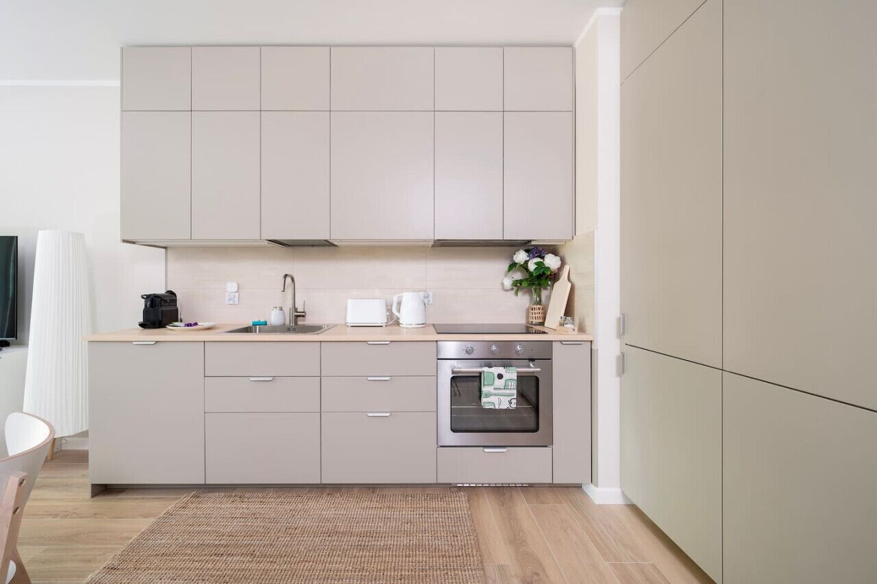 Refrigerador, horno, placa de cocina, lavavajillas