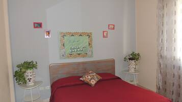 1 Schlafzimmer, BĂŒgeleisen/BĂŒgelbrett, WLAN, BettwĂ€sche