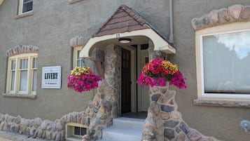Fachada de la propiedad