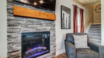 Smart-TV, peis, videospill og bøker