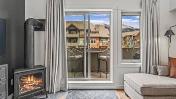 TV connectée, cheminée