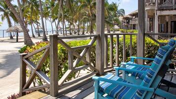 Vila Standar, pemandangan laut | Teras/patio