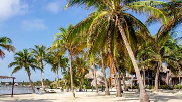 Biệt thự Tiêu chuẩn, quang cảnh biển | Bãi biển | Trên bãi biển, cát trắng, massage trên bãi biển