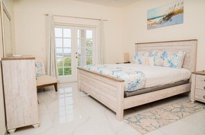 3 soverom, strykejern/-brett, wi-fi og sengetøy