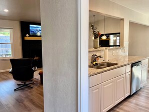 Interior - BoHo Style Balance - Live/Work. Pet Friendly. Located in Quiet/Safe Neighborhood (New Braunfels)