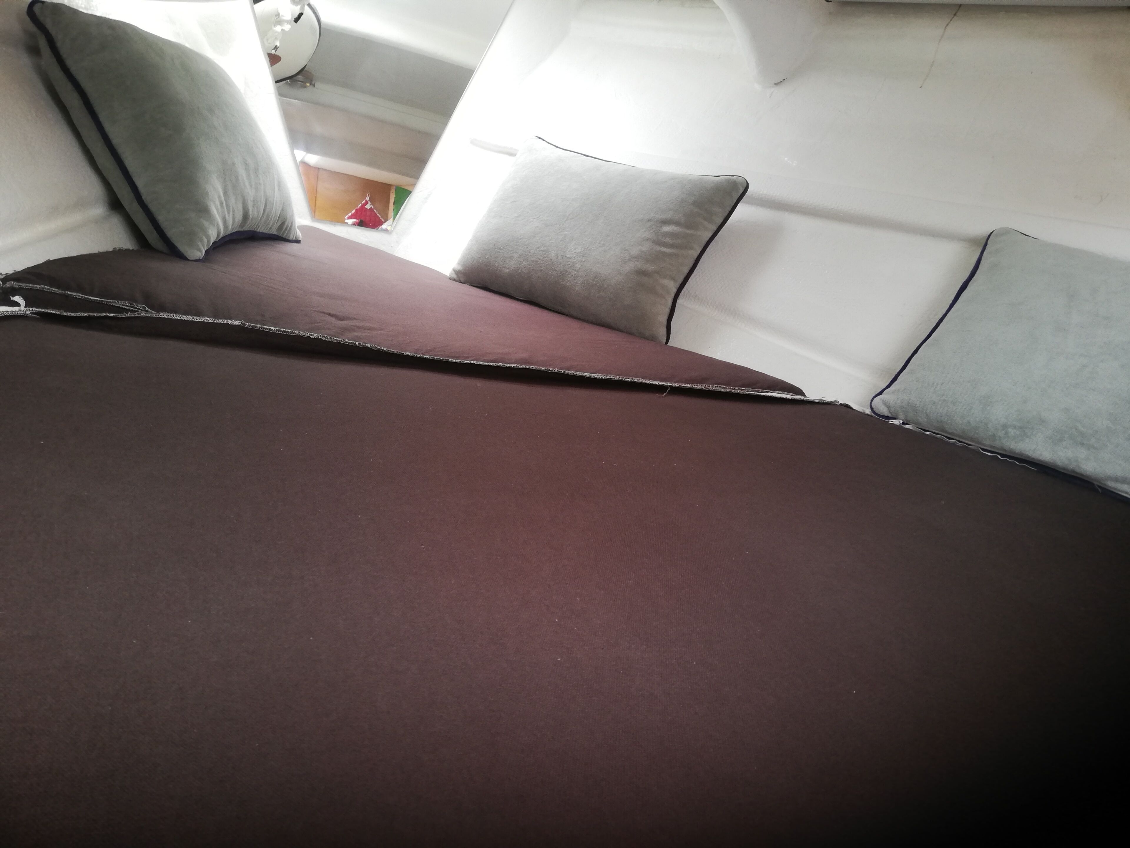 1 多间卧室、床单