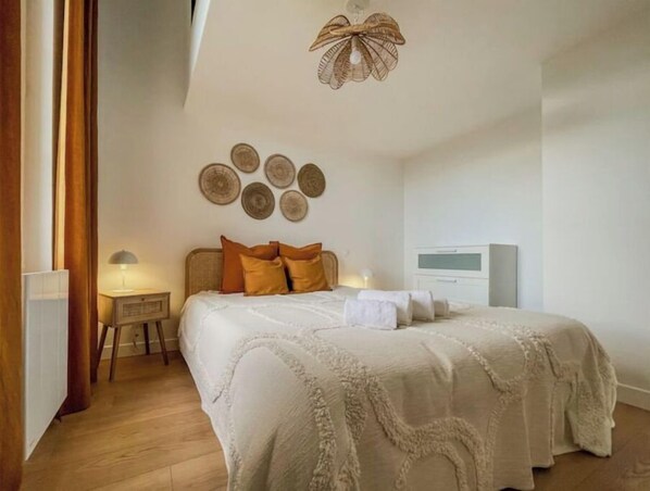 2 soverom, strykejern/-brett, wi-fi og sengetøy