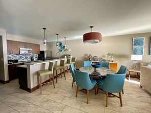 Dining - Exceptional direct seafront Suite for up to 8 people at Sint Maarten (St Martin) (Philipsburg)