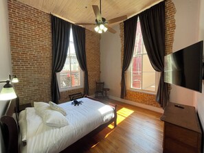 2 dormitorios, cuna de viaje, wifi gratis y ropa de cama