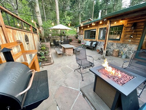 Quintessential Colorado Cabin 