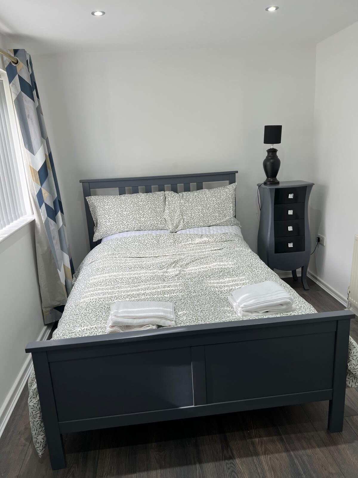 2 soverom, strykejern/-brett, wi-fi og sengetøy