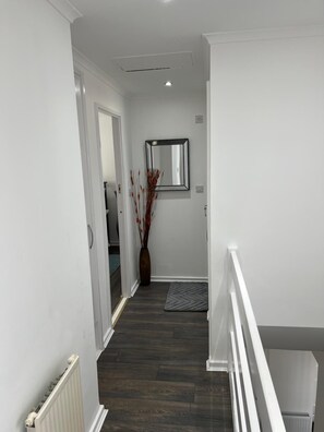 Interior - Beautiful maisonnette is a newly refurbished semi detached house in leeds (Woodhouse)