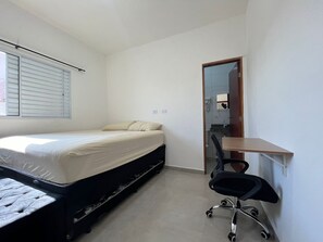2 quartos, escrivaninha, berço de viagem, Wi-Fi