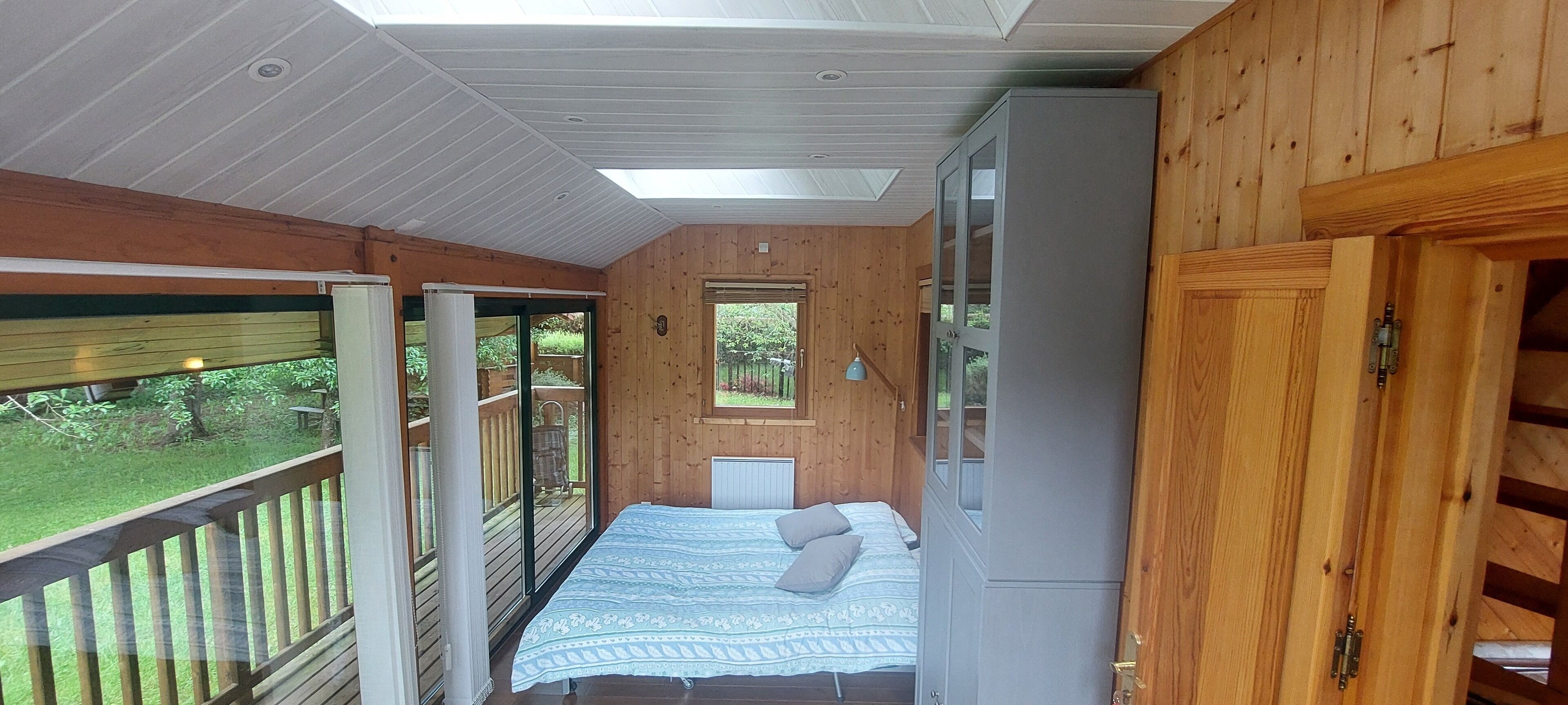 2 chambres, fer et planche à repasser, draps fournis