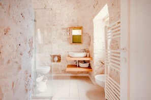 Hair dryer, towels, soap, toilet paper - Trullo Perla Greta - Luxury Country Villa & private heated pool (Alberobello)