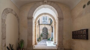 Unclassified image, 5 of 27, button - Historic Building Modern Touches - Ortigia (Syracuse)