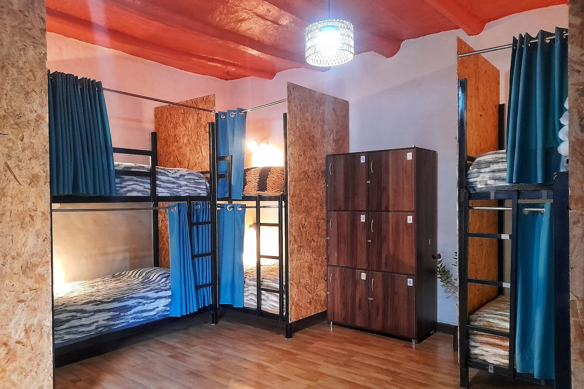1 habitación, cubrecamas y wifi gratis