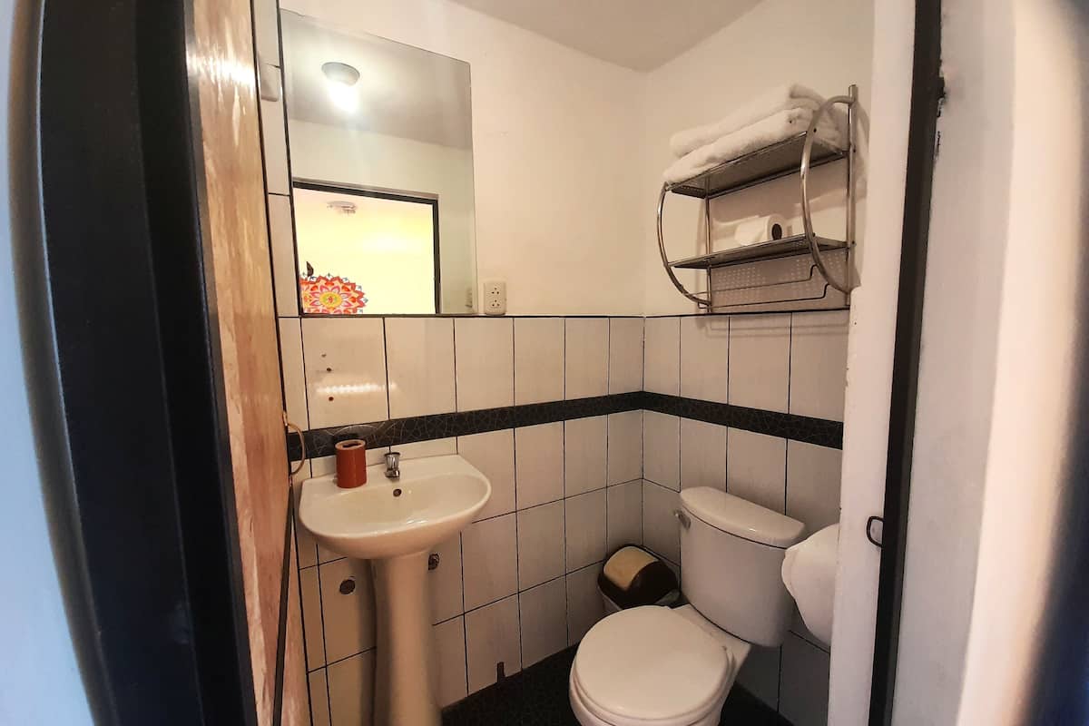 1 habitación, cubrecamas y wifi gratis