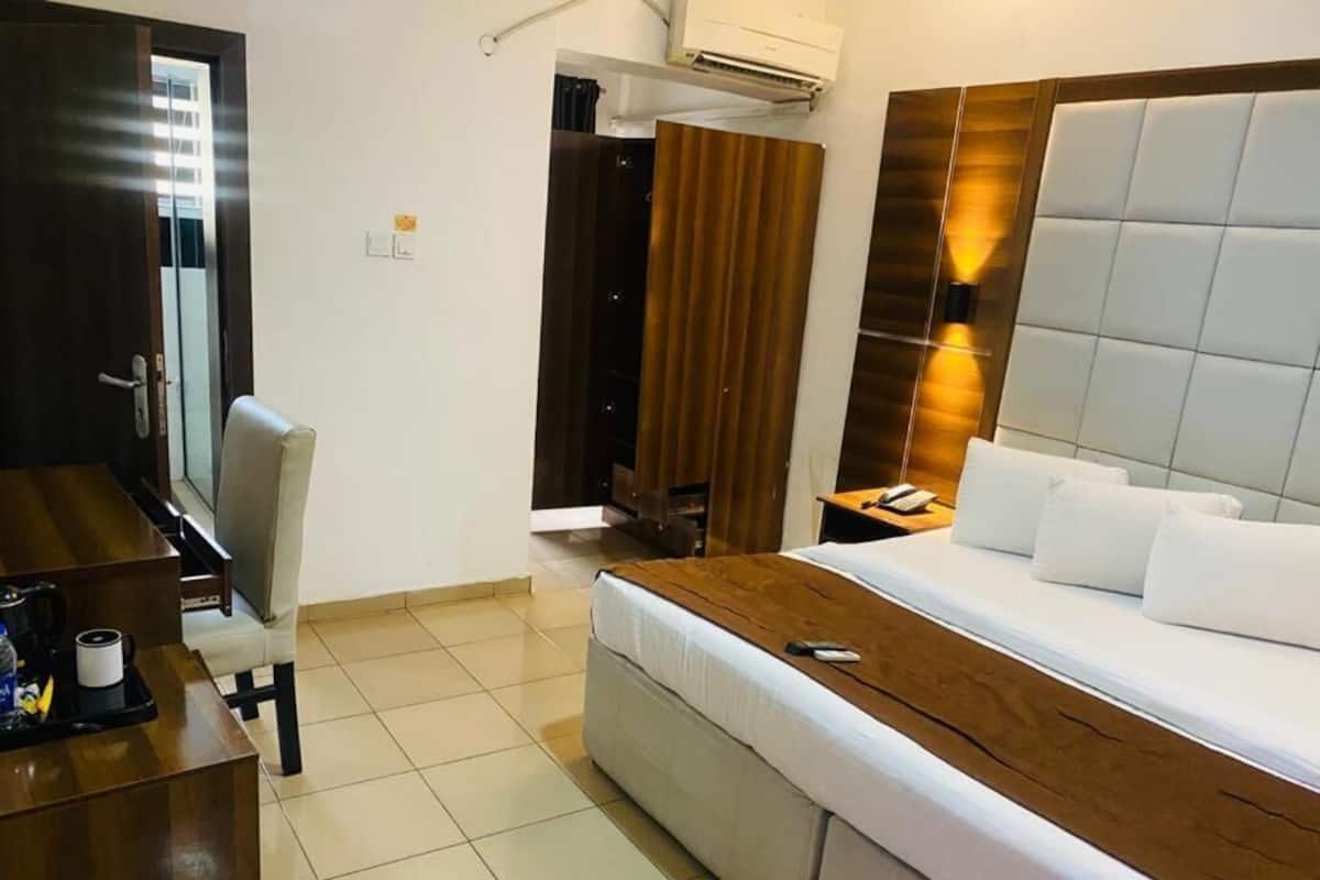 Room | In-room safe, free WiFi