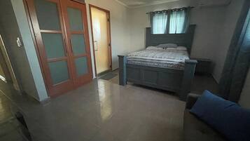 2 sovrum, värdeförvaringsskåp på rummet och strykjärn/strykbräda