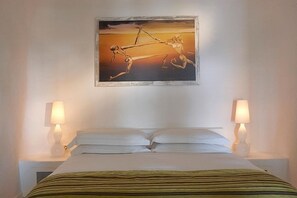1 bedroom, in-room safe, iron/ironing board, free WiFi