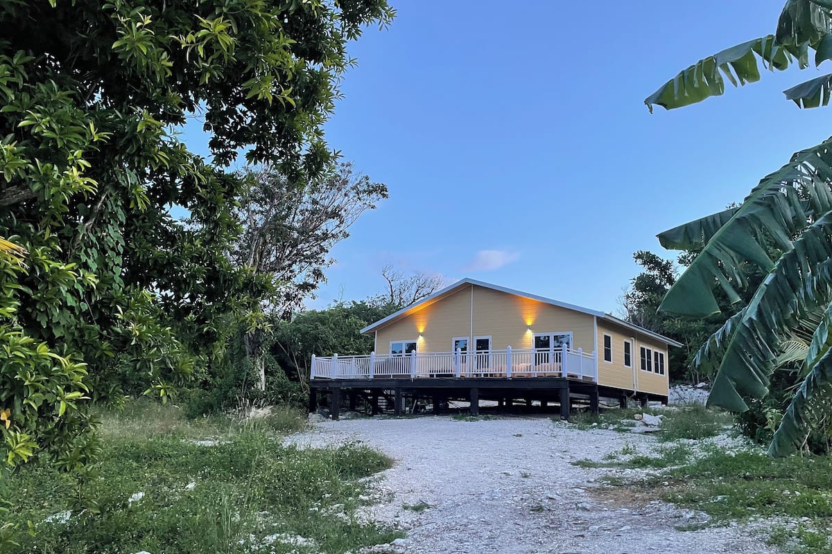 Deluxe Cottage, 2 Bedrooms, 2 Bathrooms, Sea View | 2 bedrooms, pillowtop beds, free minibar, in-room safe