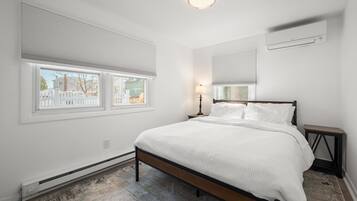 2 bedrooms, desk, iron/ironing board, travel crib