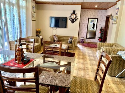 Beautiful 3 bedroom furnished Apartment facing towards the mountains