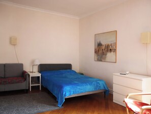 1 chambre, fer et planche Ă repasser, Wi-Fi, draps fournis