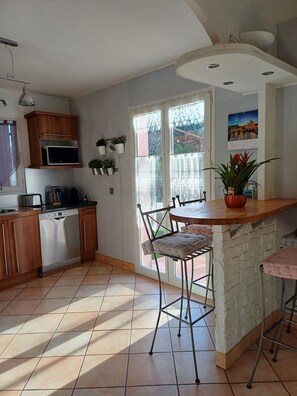 Private kitchen - 3 Bedroom Villa in Pourrières (Pourrières)