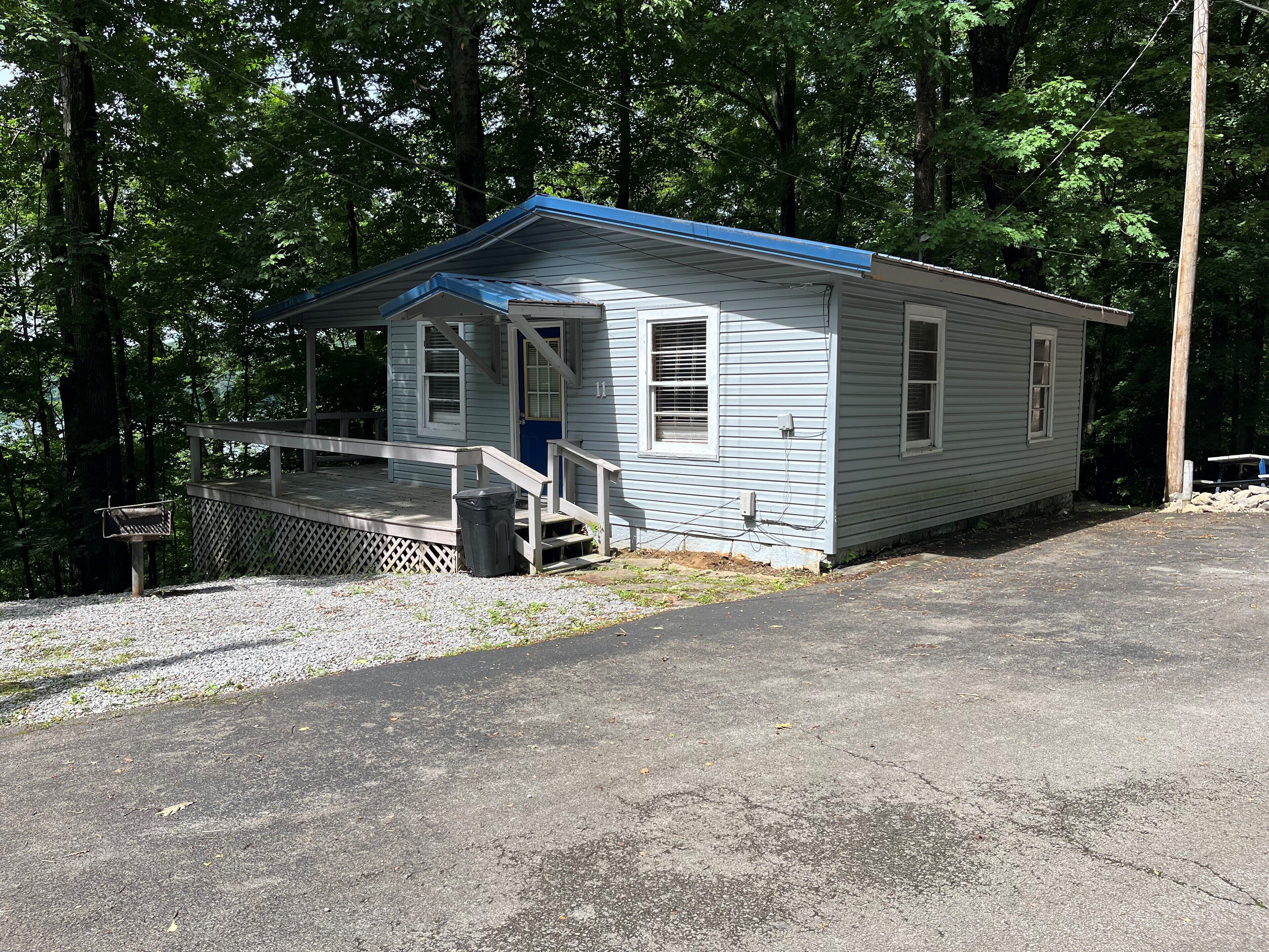 Home Away From Home 2 Bedroom 1 Bath Cabin located at Lake Cumberland #411
