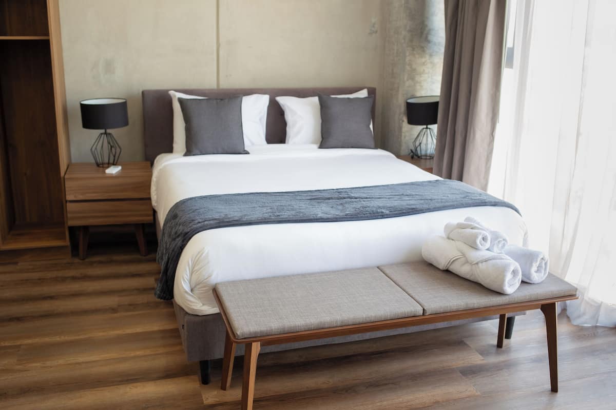 Suite – standard | Sengetøy av topp kvalitet, dundyner og senger med overmadrass