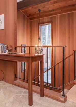 Interior - Cozy, Clean & Conveniently Located Townhome near Eagle Lodge (Mammoth Lakes)