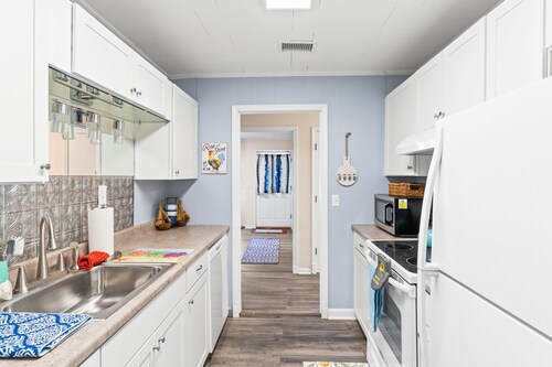 2 Beaches Villa - Amazing Location - Sunset Beach or OIB easily accessible 