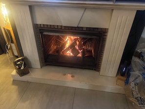 Fireplace - Villa de Standing Avec Piscine au sel (Urrugne)