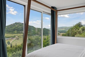 2 bedrooms, iron/ironing board, WiFi, bed sheets - Villa Majestic Eye with infinity pool in nature paradise near Motovun
 (Sveti Bartol)