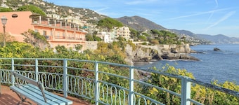 Cozy apartment in Carasco with WiFi