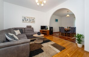 Living area - 2 bedroom amazing apartment in Galovac (Galovac)