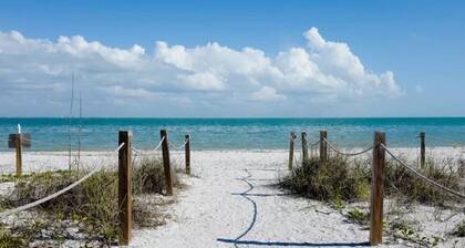 New Spacious Home w/ Heated Saltwater Pool & Private Pier!