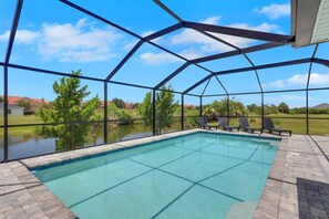 Beheizter Pool