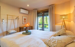 5 soverom, wi-fi (inkludert) og sengetøy