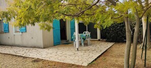 Outdoor dining - Maison Bord de mer Vendres Plage (Vendres)