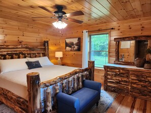 4 soverom, strykejern/-brett, wi-fi (inkludert) og sengetøy