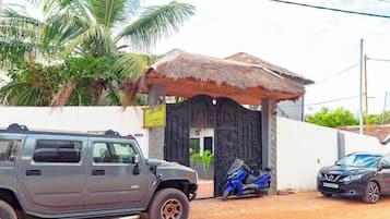 Façana frontal de l'allotjament